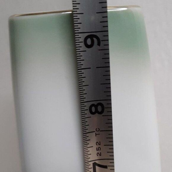 Vintage Toyo Botan Japan Porcelain Green Flower Flying Bird Motif Vase - Picture 9 of 10